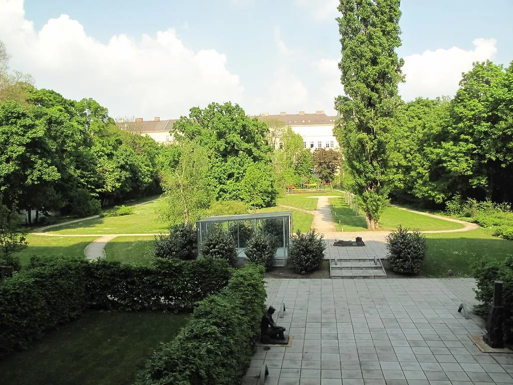 Living Vienna City Center Apartment