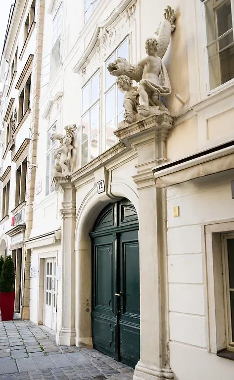 Living Vienna City Center 0*,  Austria